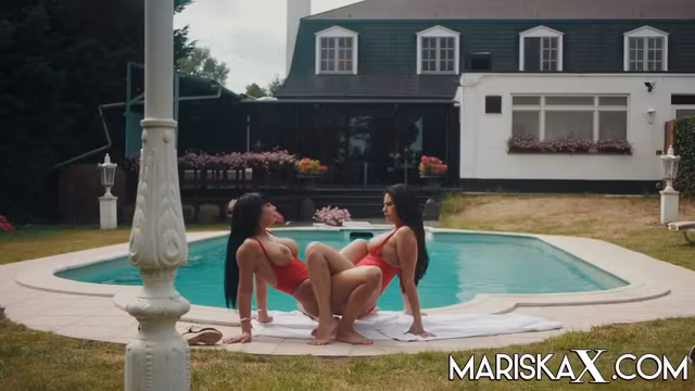 Mariska Fucking Poolside - Valentina Ricci And Mariska X