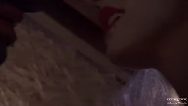 Kleio Valentien in Batman V Superman XXX: An Axel Braun Parody, Scene 2 - Wicked