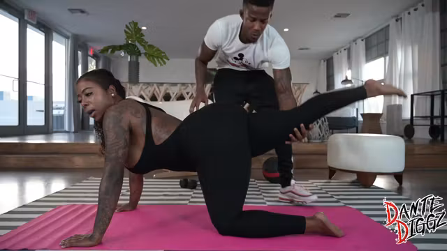 Gogo Fukme In Big Booty Ebony Baddie Gets Her Cheeks Clapped By Her Personal Trainer With A Bbc
