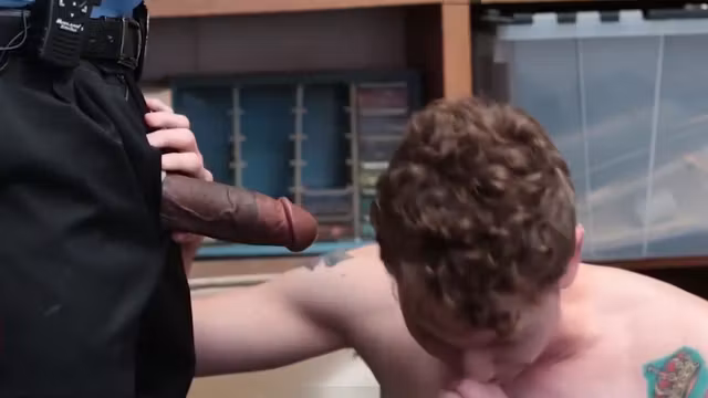 YoungPerps-Security guard barebacks young punk with attitude