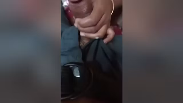 Deshi Wife Given Handjob Her Husbend