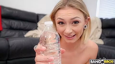 Chloe Temple, Brickzilla - Will It Fit