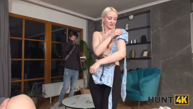HUNT4K. Blonde babe cheated on her boyfriend and sucked a huge cock in the backseat