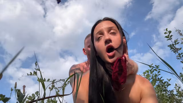 Tourist Girl Has Been Fucked In A Wood. Outdoor Sex With A Pretty Stranger - Martin Spell And Eva Tender