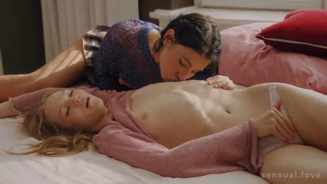 Diana Heaven & Lily Bella-intimacy - Lilyann
