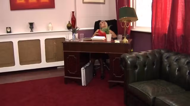 Michelle Thorne And Jem Stone In Lesbian With And Are Milfs
