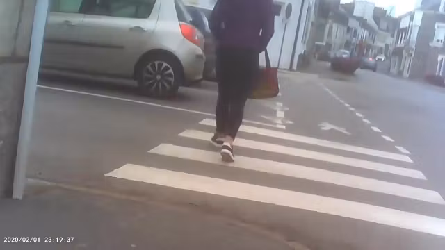 Hello girls, biz end public