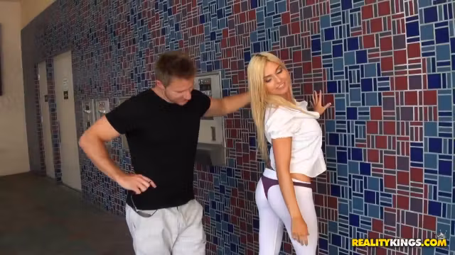 Pick up man meets a wonderful blonde with big tits