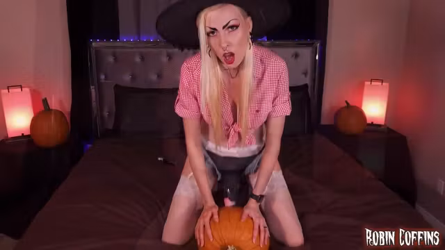 SARINAANDROBIN - Spicy Halloween Spirit With My Pumpkin