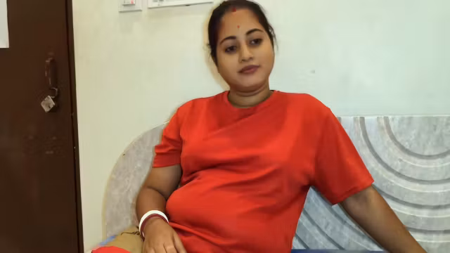 Siya Bhabhi Stepsister Riya Bhabhi First Time In Camera