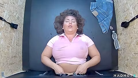 Squirt And Masturbation A Huge Toy