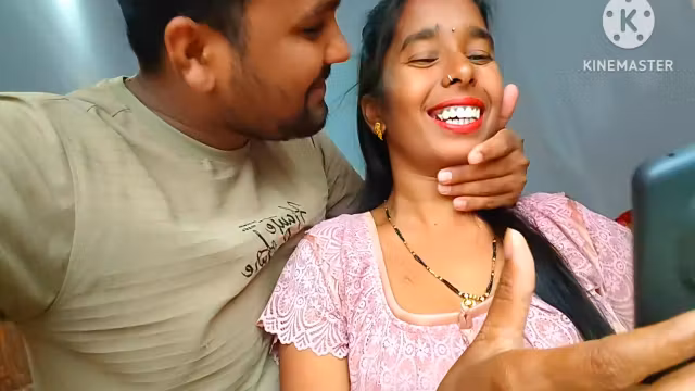 Indian Boobs Suking & Bhabhi Beautiful Pussy Showing - Unknown Girl At A Tourist Place Showing, Than She And Me Homemade Enjoy