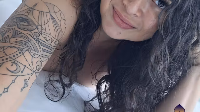 Big Booty Latina Meets Englsih BBC