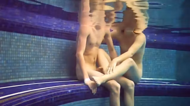 Pool Impressions voyeur