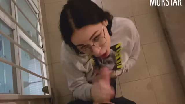 She Answered For Her Words And Sucked The Bully