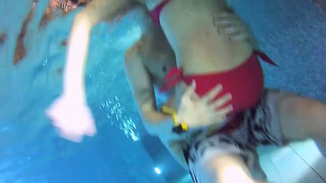 UNDERWATER ASSES