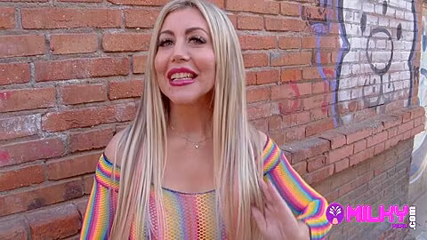 Difficult Day To Catch, But A Beautiful Blonde Carla Boom Appeared