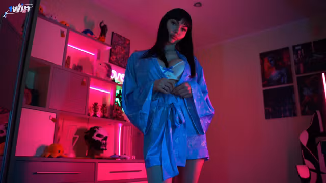 Stepsister Again Asked To Play Computer With Blowjob