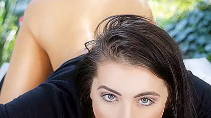 Adriana Chechik In Moved To The New Hot Neighborhood