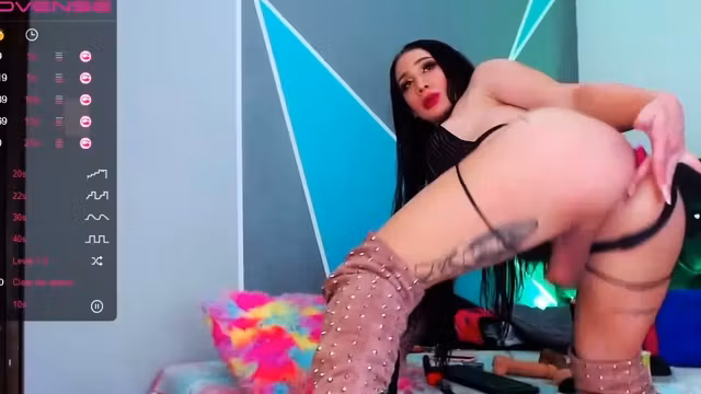 Horny TBabe Bunny Bicht Dildoing on Webcam 2