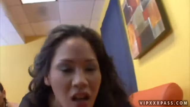 Deepthroat fellatio from nasty Jessica Bangkok