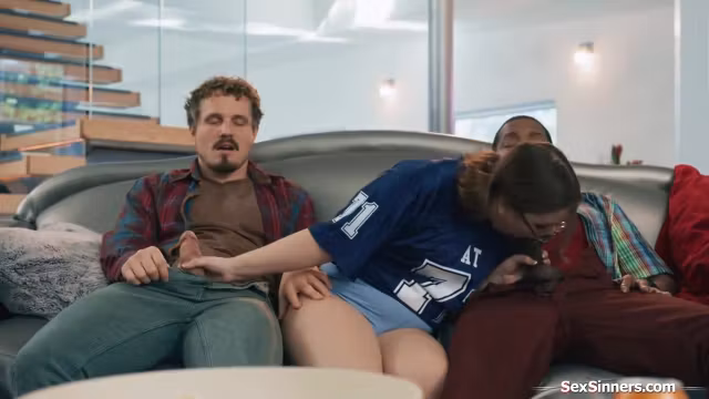 Im jerking n sucking off my stepdads friends behind his back