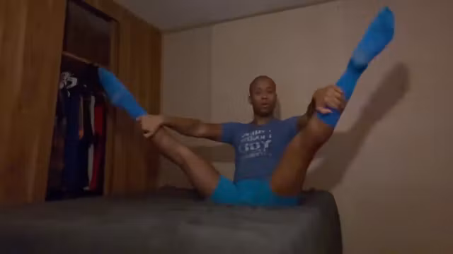 Stretch And Cumshot