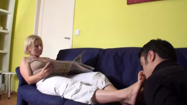 richie smell the feet of lucilla
