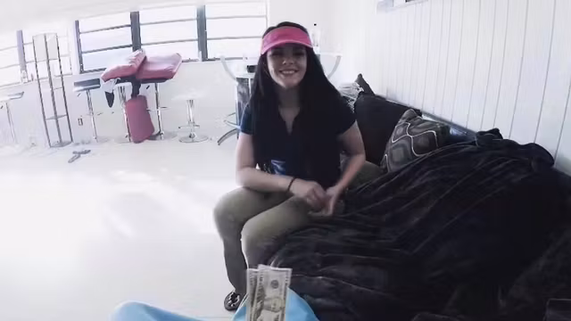 Earning extra with pizza and pussy delivery