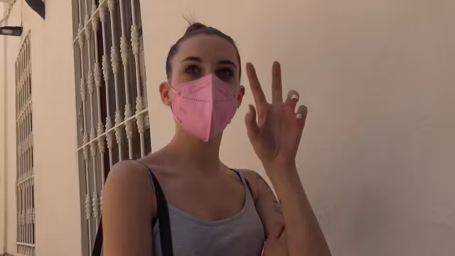 Anita no quiere irse sin que le den TRAS TRAS por el CULITO