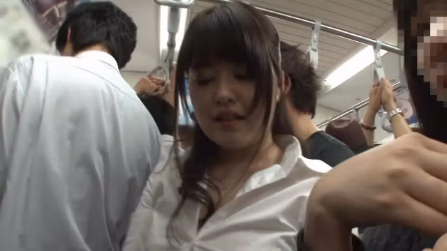 06I1024-A mature office lady falls into pleasure with a molester's cunnilingus on a crowded train