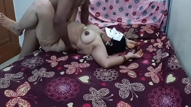 Try To Ass Fucking Desi Anuty In Super Poondai