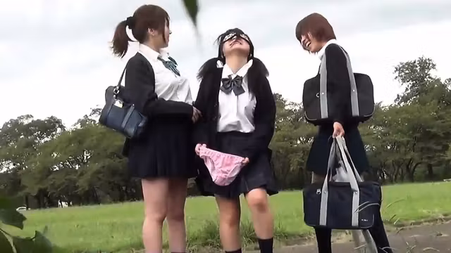 Japanese students pee