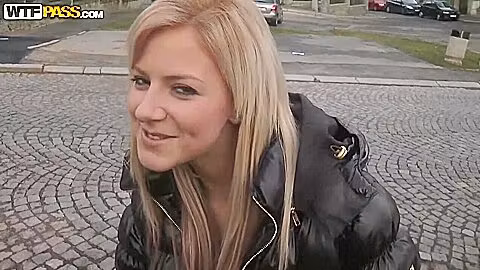 Public Blowjob From Wild Nathaly
